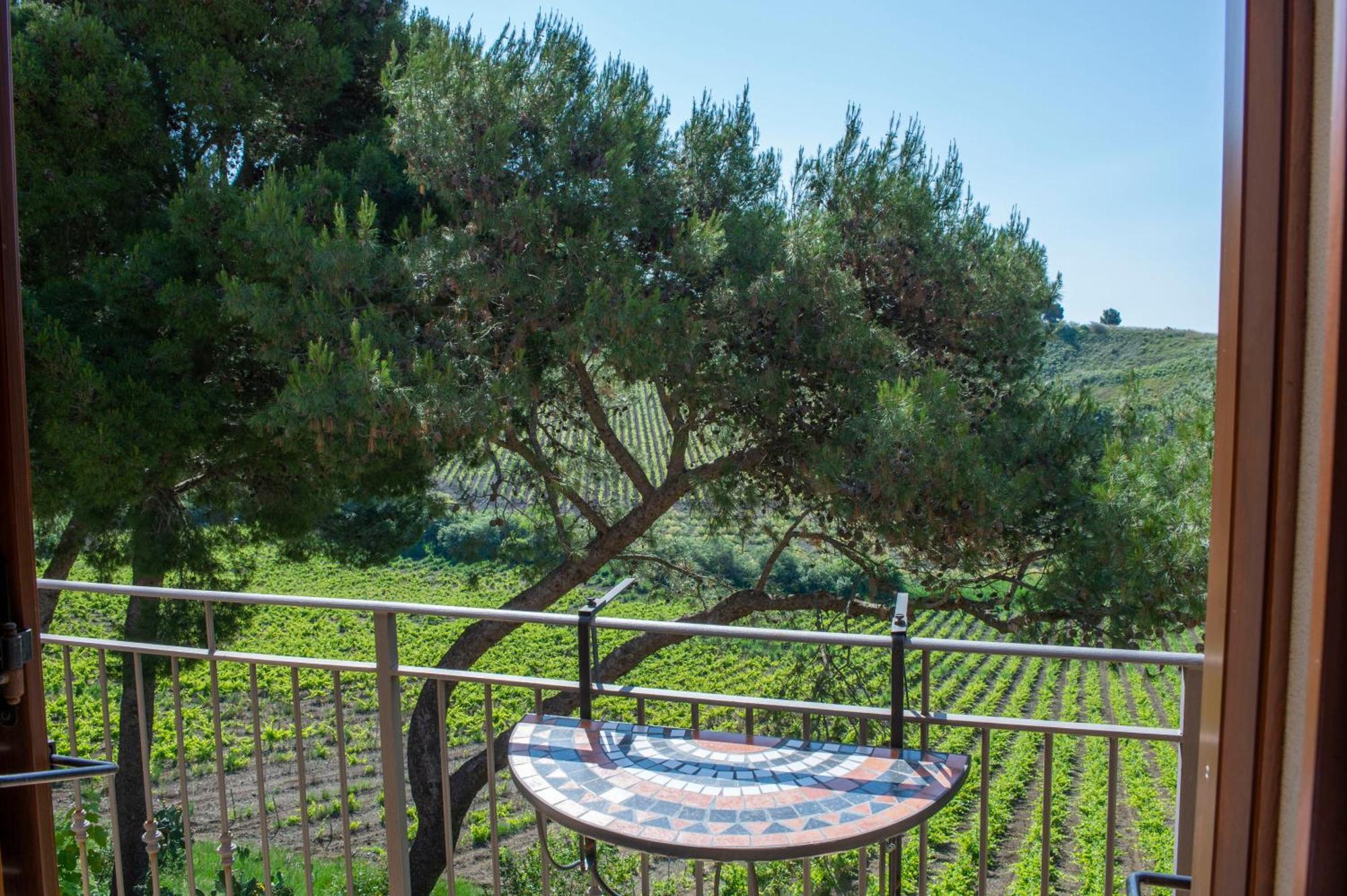 Feudo Del Biviere Villa Santa Ninfa ภายนอก รูปภาพ